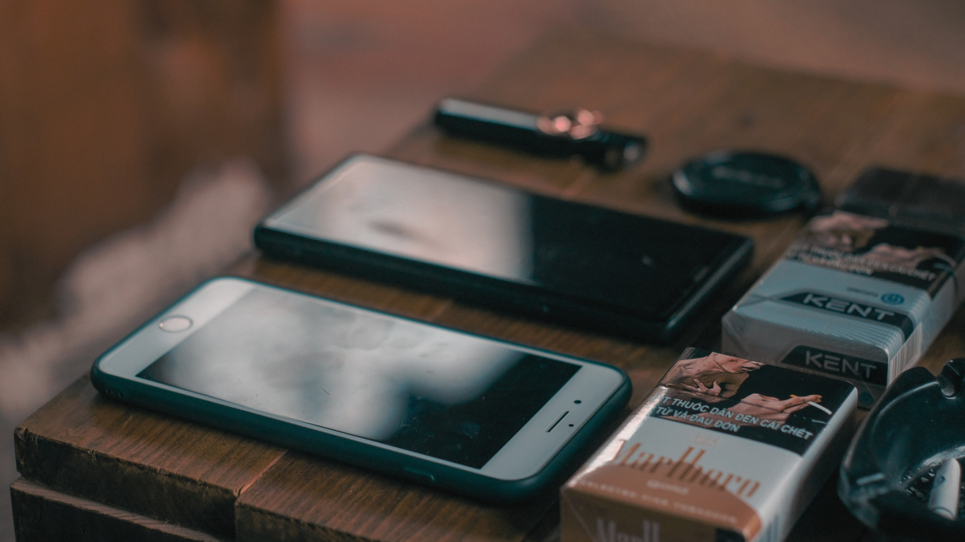 Apple iPhone e Marlboro